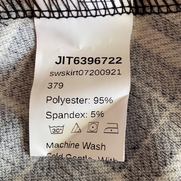 2/$10  Plaid Mini Skirt - Shein - Picture 5 of 5